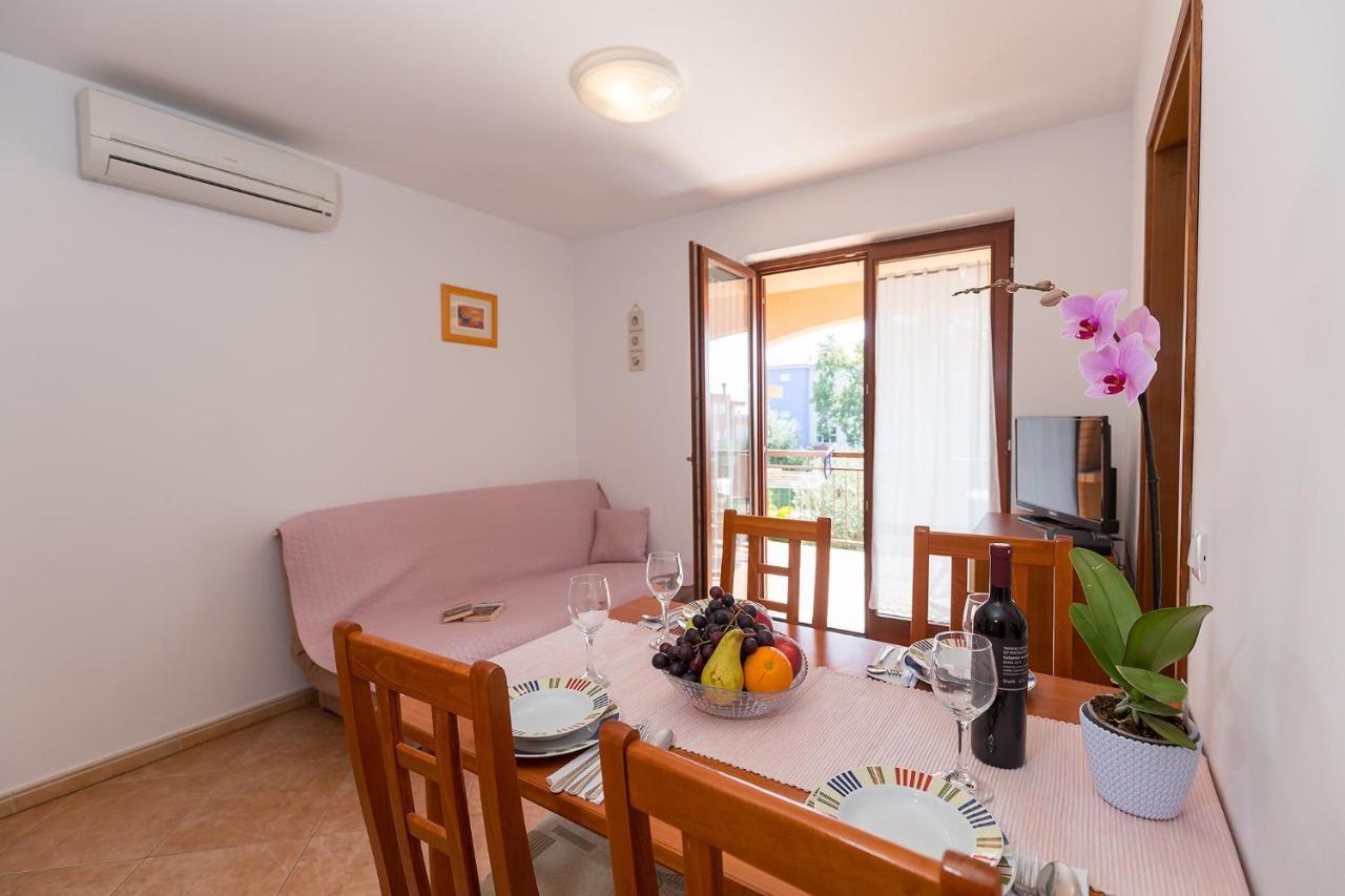 Apartments With A Swimming Pool Novigrad - 7078 Ngoại thất bức ảnh