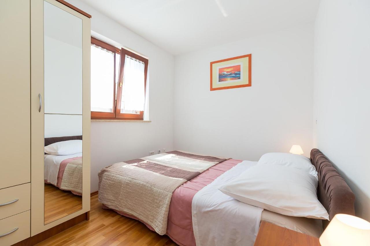 Apartments With A Swimming Pool Novigrad - 7078 Ngoại thất bức ảnh