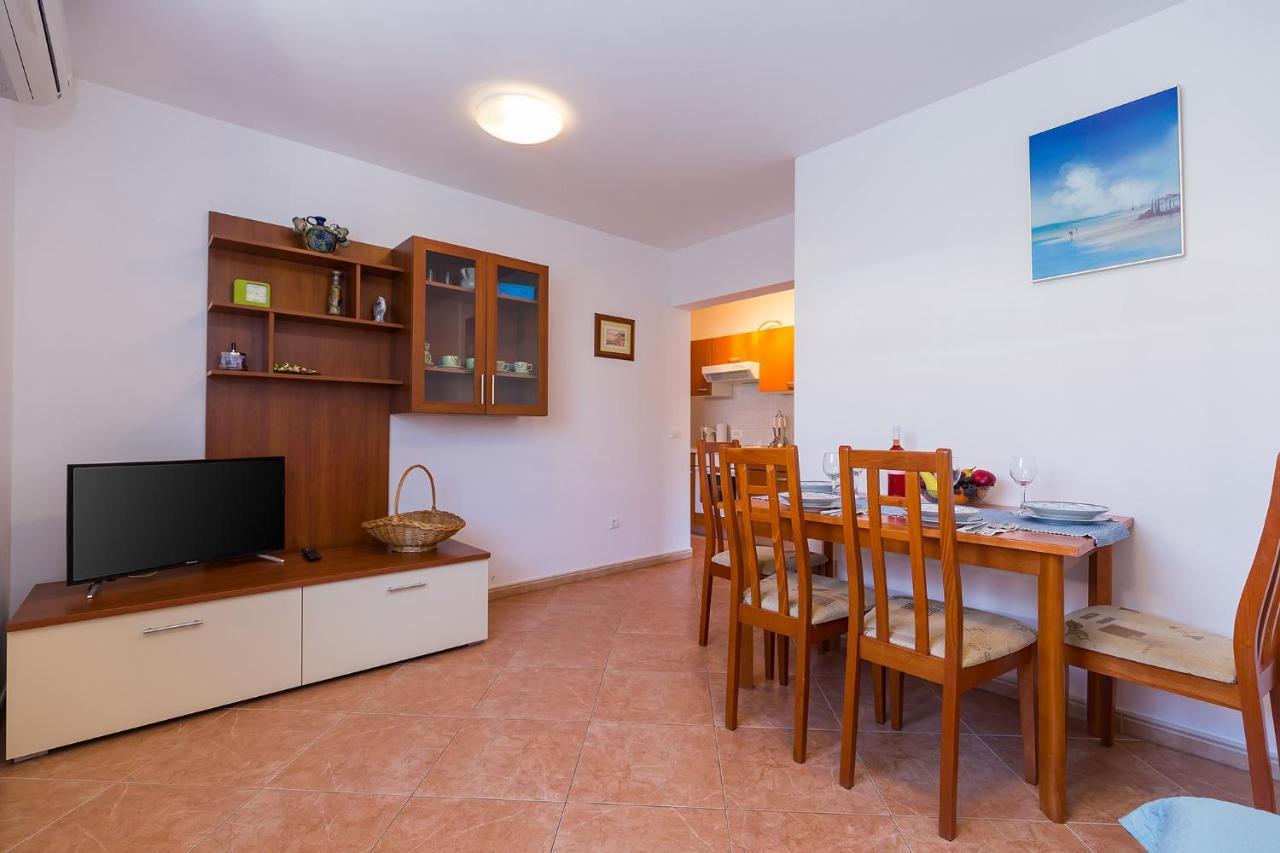 Apartments With A Swimming Pool Novigrad - 7078 Ngoại thất bức ảnh